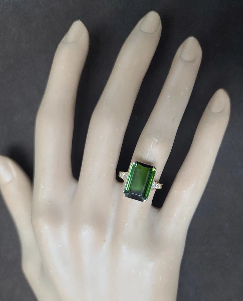 Vintage 14k Yellow Gold Engagement Ring 4.96CT. Natural Green Tourmaline: VINTAGE 14K YELLOW GOLD ENGAGEMENT RING 4.96CT. NATURAL GREEN TOURMALINE Gorgeous Vintage 14k yellow gold natural green tourmaline in a rectangular shape center weight 4.96ct. size 13.8x9mm very nice 