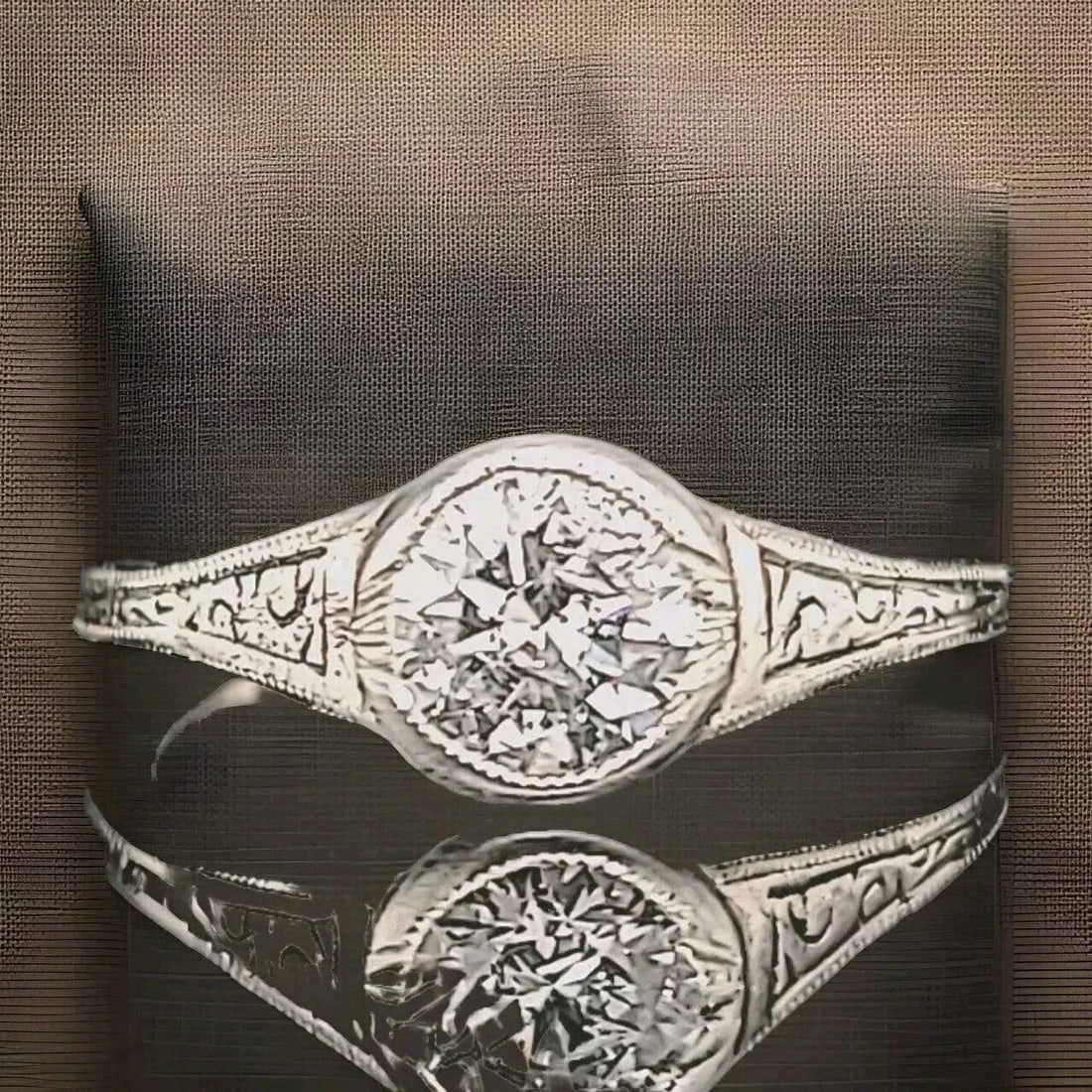 14k white gold Filigree engagement ring 0.55ct. Natural round Diamond circ 1920: 14K WHITE GOLD FILIGREE ENGAGEMENT RING 0.55CT. NATURAL ROUND DIAMOND CIRC 1920 Gorgeous 14k white gold Engagement ring filigree art deco natural Round cut Diamond circ 1920's center set natural round