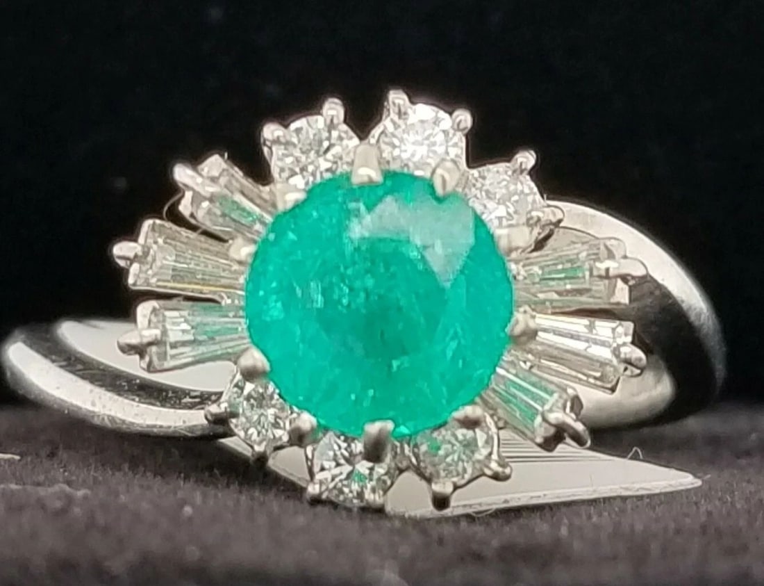 Vintage WHITE GOLD RING 2.14CT. GEM GREEN EMERALD IN ROUND SHAPE: VINTAGE WHITE GOLD RING 2.14CT. GEM GREEN EMERALD IN ROUND SHAPE 18k white gold ring gem green Emerald Center green emerald in round shape weight 1.32ct. very nice rich green color nice luster lively,