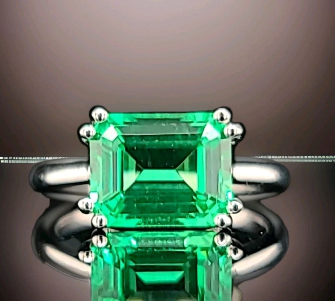14k White Gold Vintage Engagement Ring 4.17ct. Lab Grown Green Sapphire: 14K WHITE GOLD VINTAGE ENGAGEMENT RING MINT GREEN SAPPHIRE RECTANGULAR SHAPE Gorgeous Vintage 14k white gold Engagement ring center lab-grown mint green sapphire in emerald shape weight 4.17ct. Size 1
