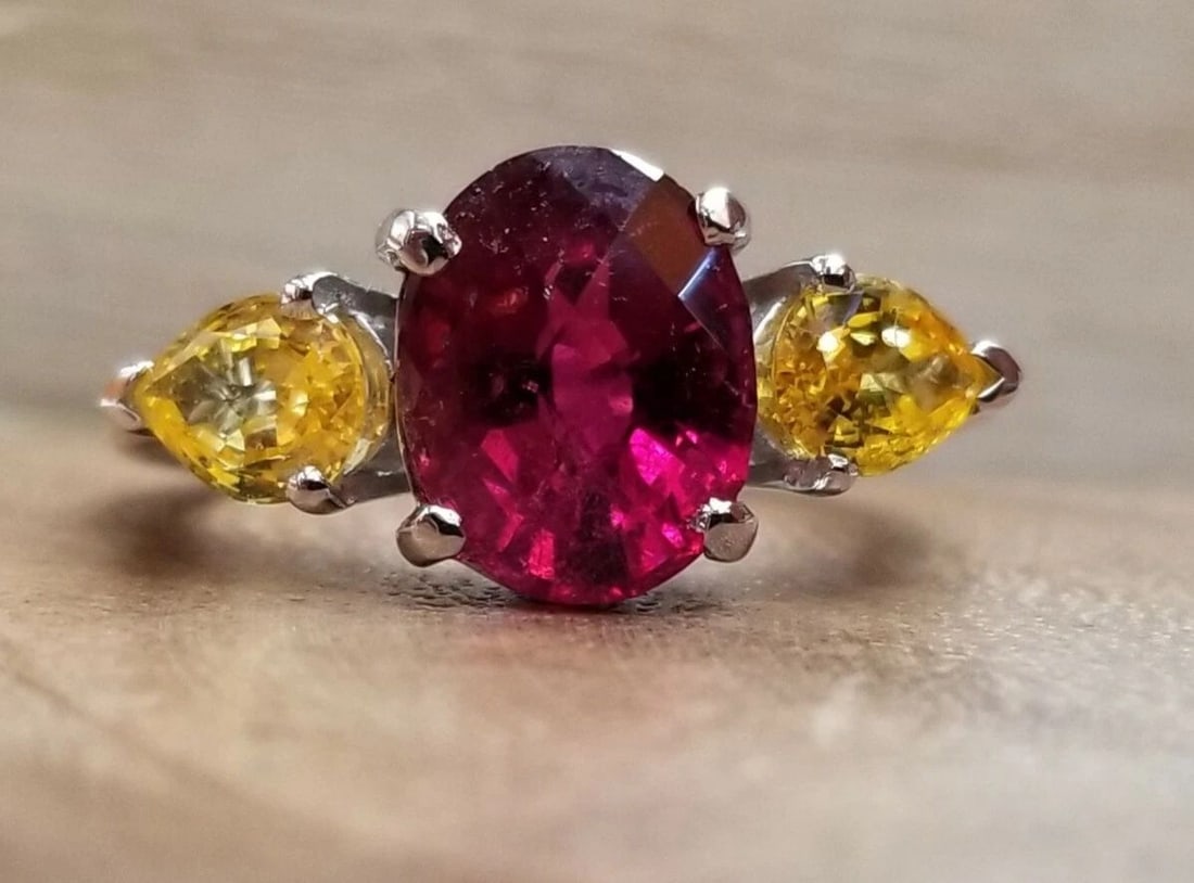 18K White Gold Engagement Ring 2.72ct Natural Pink Tourmaline Yellow Sapphire: 18K WHITE GOLD ENGAGEMENT RING 2.72CT NATURAL PINK TOURMALINE YELLOW SAPPHIRE GORGEOUS 18K white gold natural tourmaline ring. center natural tourmaline pink color in oval cut weight 2.72ct. size 10x8
