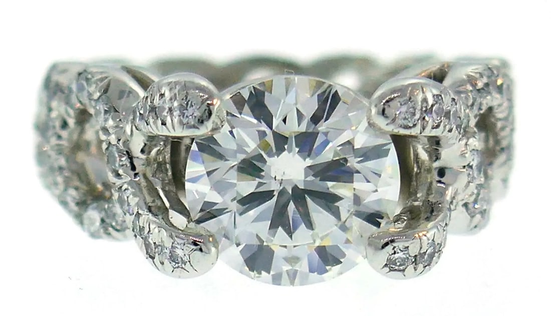 VERDURA DIAMOND PLATINUM CRISS CROSS RING 2.05-CARAT GIA ENGAGEMENT: Verdura Diamond Platinum Criss Cross RING 2.05-carat GIA Engagement Verdura Diamond Platinum Criss Cross RING 2.05-carat GIA Engagement