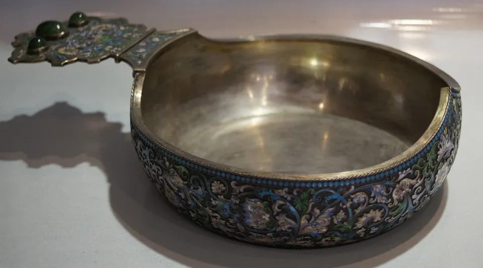 RUSSIAN ENAMEL COVSH KOVSH SCOOP SILVER JADEITE MARKED FABERGE. REPRODUCTION: RUSSIAN ENAMEL COVSH KOVSH SCOOP SILVER JADEITE MARKED FABERGE. REPRODUCTION RUSSIAN ENAMEL COVSH KOVSH SCOOP SILVER JADEITE MARKED FABERGE. REPRODUCTION RUSSIAN ENAMEL SILVER SUPER LARGE COVSH/KOVSH/