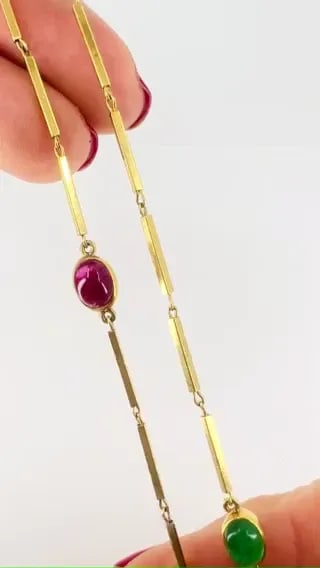 DAVID WEBB STATION NECKLACE CABOCHON 18K GOLD VINTAGE ESTATE JEWELRY: DAVID WEBB STATION NECKLACE CABOCHON 18K GOLD VINTAGE ESTATE JEWELRY VK ITOO DAVID WEBB 18 karat Yellow Gold Cabochon Ruby Sapphire Emerald Necklace A chic David Webb station necklace, made of 18k gol
