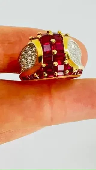 OSCAR HEYMAN VINTAGE COCKTAIL RING GOLD PLATINUM RUBY DIAMOND ESTATE JEWELRY: OSCAR HEYMAN VINTAGE COCKTAIL RING GOLD PLATINUM RUBY DIAMOND ESTATE JEWELRY OSCAR HEYMAN 18k Yellow Gold Platinum Ruby Diamond Ring A stunning Oscar Heyman vintage cocktail ring, crafted in 18k gold 