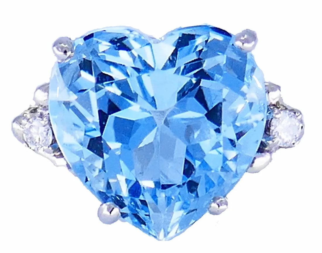 VINTAGE RING 14K WHITE GOLD AQUAMARINE DIAMOND COCKTAIL RING ESTATE JEWELRY: VINTAGE RING 14K WHITE GOLD AQUAMARINE DIAMOND COCKTAIL RING ESTATE JEWELRY Vintage 14 karat White Gold Aquamarine Diamond Ring A sweet and beautiful vintage ring, made of 14k white gold, featuring a 
