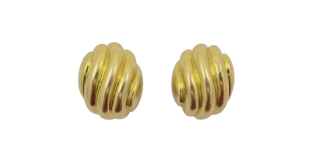 CARTIER EARRINGS 18K GOLD SHELL DESIGN: CARTIER EARRINGS 18K GOLD SHELL DESIGN DESIGNER: Cartier CIRCA: 1990’s MATERIALS: 18k Yellow Gold WEIGHT: 19.1 grams MEASUREMENTS: 13/16" x 5/8" HALLMARKS: Cartier ITEM DETAILS: Cartier Earrings 18k