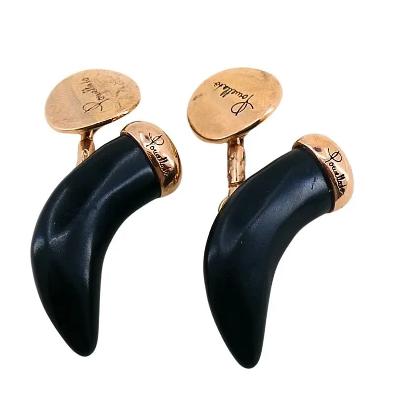 POMELLATO JET HORN ROSE GOLD CUFFLINKS: DESIGNER: Pomellato CIRCA: Late 20th Century MATERIALS: 9K Gold WEIGHT: 11.7 Grams MEASUREMENTS: 1 3/16" x 3/8" HALLMARKS: Pomellato, 375 ITEM DETAILS: Pomellato Jet Horn Rose Gold Cufflinks The Pomel