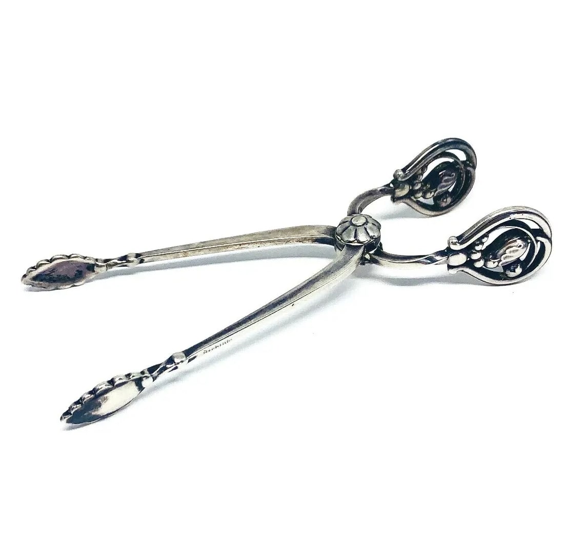 VINTAGE GEORG JENSEN COLLECTABLE STERLING SILVER SUGAR TONGS SILVERWARE: VINTAGE GEORG JENSEN COLLECTABLE STERLING SILVER SUGAR TONGS SILVERWARE VINTAGE GEORG JENSEN COLLECTABLE STERLING SILVER SUGAR TONGS SILVERWARE Vintage Georg Jensen Collectable Sterling Silver Sugar T