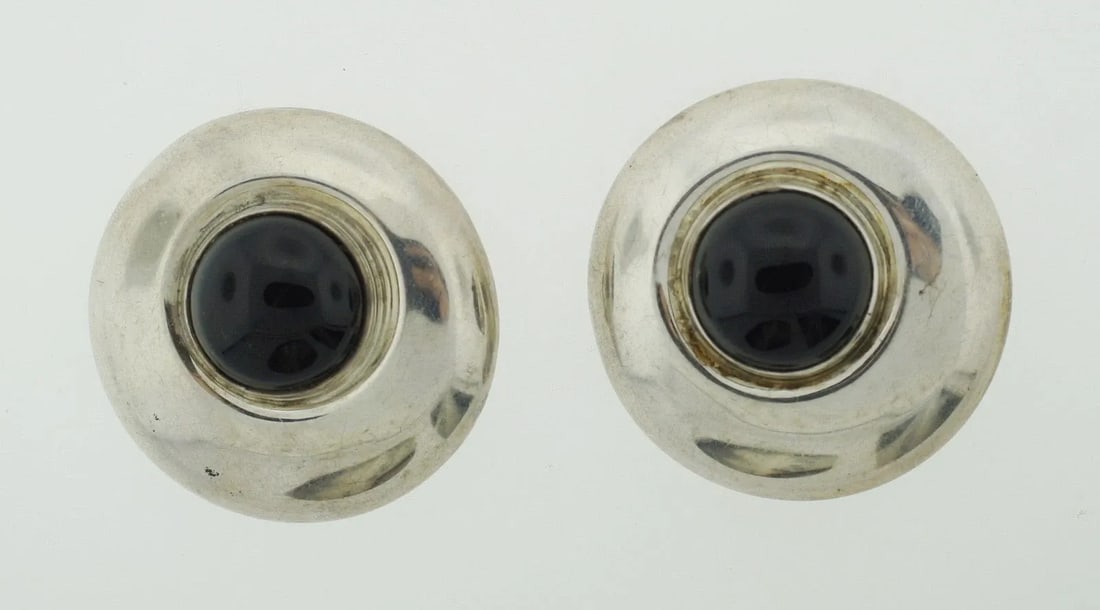 CLASSIC STERLING SILVER & ONYX CLIP ON EARRINGS CIRCA 1970S (1 of 1)