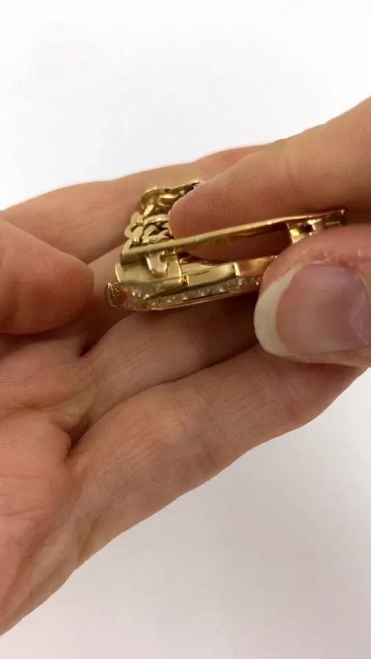 CARTIER PENELOPE BRACELET DOUBLE C 18K GOLD DIAMOND LINK BRACELET: CARTIER PENELOPE BRACELET DOUBLE C 18K GOLD DIAMOND LINK BRACELET Cartier Penelope Bracelet Double C 18k Gold Diamond Link Bracelet This vintage Cartier Penelope bracelet is crafted in 18k gold and de