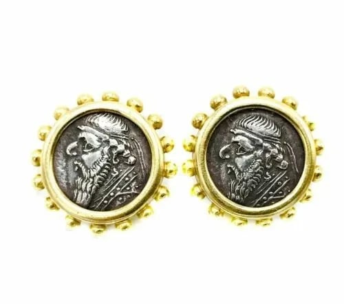 ELIZABETH LOCKE 18 KARAT YELLOW GOLD ANCIENT COIN EARRINGS: ELIZABETH LOCKE 18 KARAT YELLOW GOLD ANCIENT COIN EARRINGS Elizabeth Locke 18 Karat Yellow Gold Ancient Coin Earrings Modern 18k yellow gold and ancient coin earrings by Elizabeth Locke. They are clip