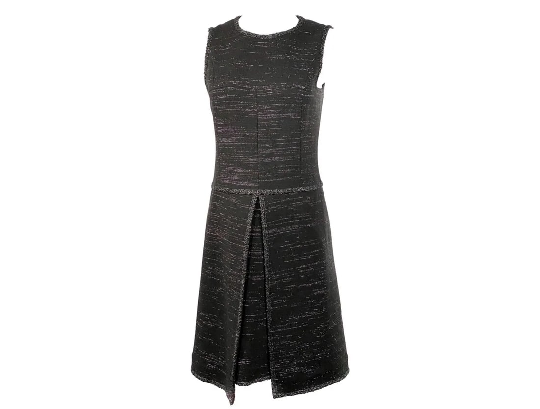 CHANEL BLACK TWEED AND METALLIC SLEEVELESS MIDI DRESS SIZE 40: CHANEL BLACK TWEED AND METALLIC SLEEVELESS MIDI DRESS SIZE 40 CHANEL BLACK TWEED AND METALLIC SLEEVELESS MIDI DRESS SIZE 40 Size 40 Black tweed with metallic detail 92% Wool Featuring front slit desig