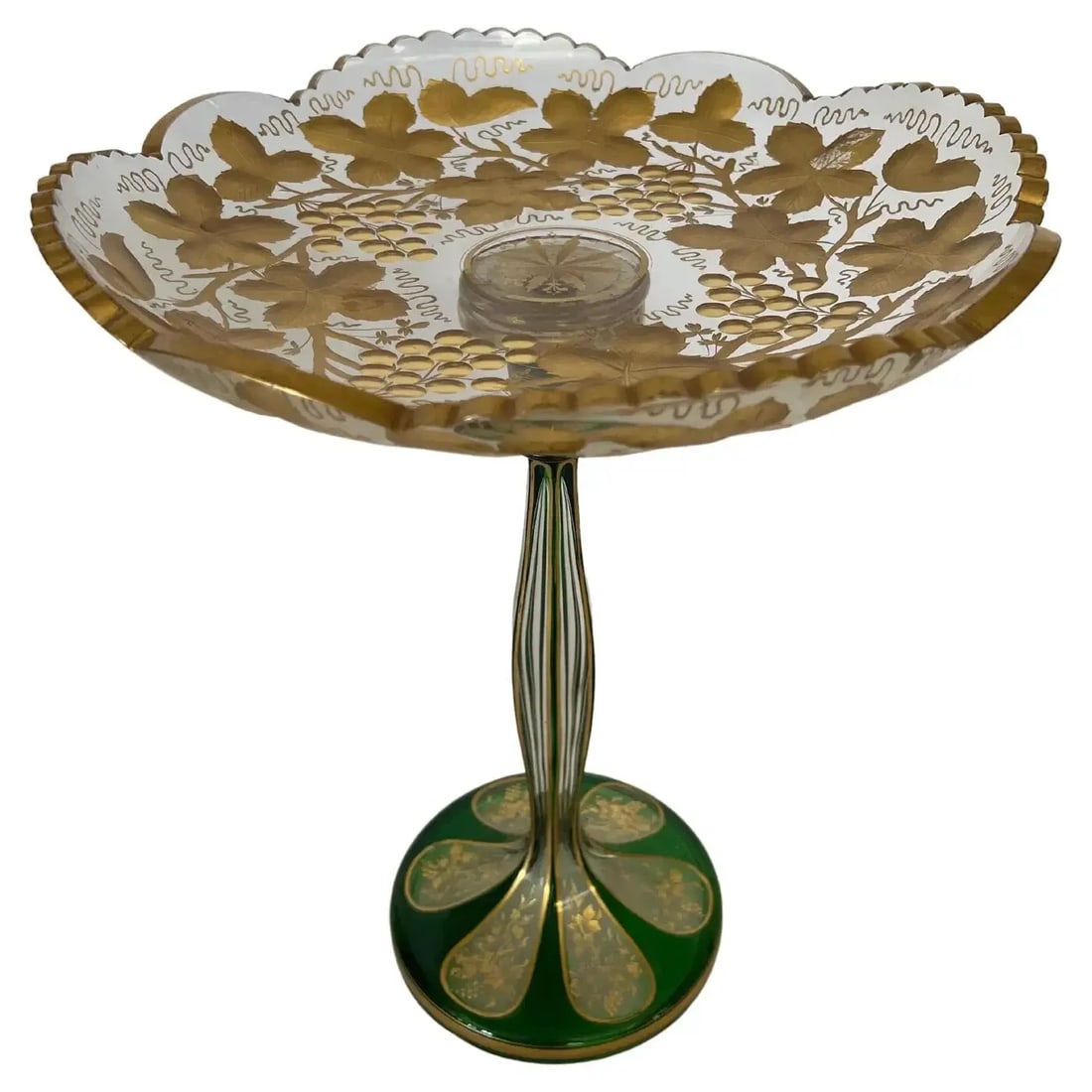 1930 ITALIAN GLASS TAZZA CENTERPIECE: 1930 ITALIAN GLASS TAZZA CENTERPIECE 1930 ITALIAN GLASS TAZZA CENTERPIECE Add a touch of Italian elegance to your home décor with this stunning 1930s glass tazza centerpiece. The exquisite craftsmans