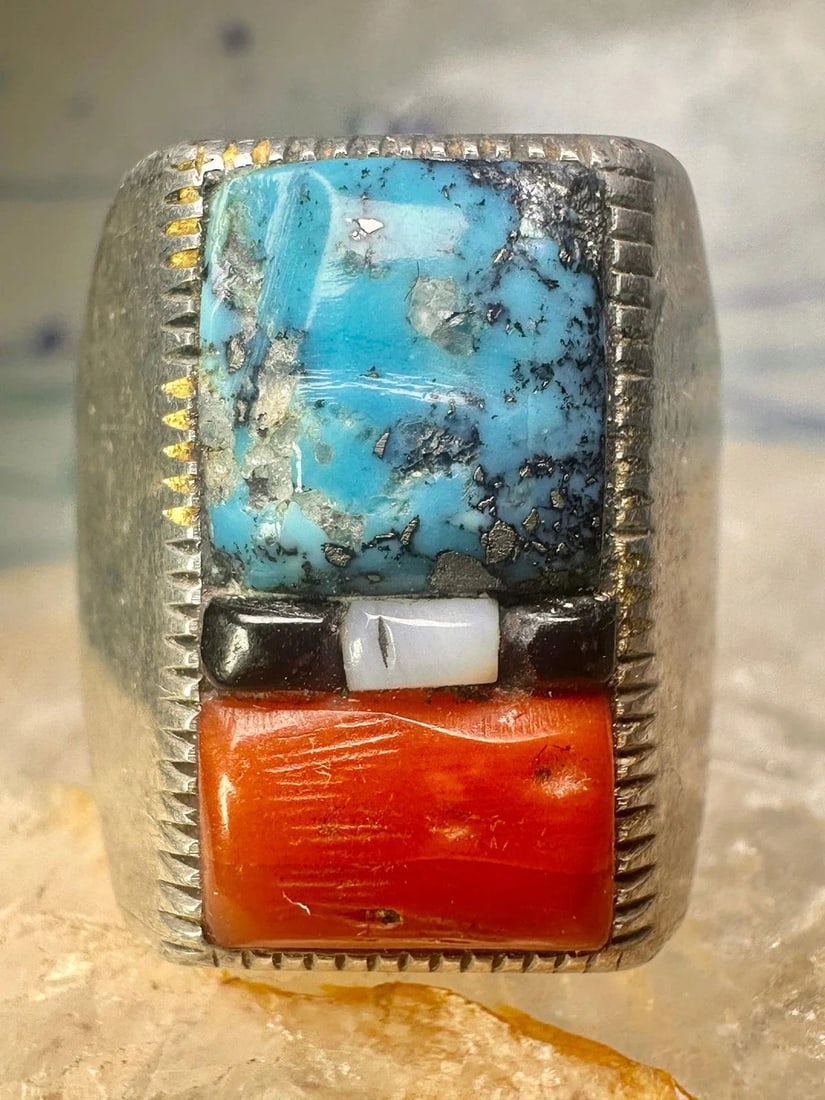 NAVAJO RING COBBLESTONE TURQUOISE CORAL MOP ONYX SIZE 10 STERLING SILVER MEN WOM: NAVAJO RING COBBLESTONE TURQUOISE CORAL MOP ONYX SIZE 10 STERLING SILVER MEN WOM Navajo ring cobblestone turquoise coral MOP onyx size 10 sterling silver men women Size 10 Weight 24.8g Length. 1" Widt