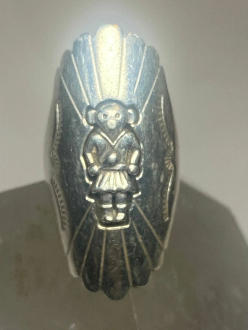 MUDMAN RING NAVAJO KNUCKLE SOUTHWEST BAND STERLING SILVER WOMEN: MUDMAN RING NAVAJO KNUCKLE SOUTHWEST BAND STERLING SILVER WOMEN Mudman Ring Navajo knuckle southwest band sterling silver women Signed IHMSS. "Indian Hand Made Sterling Silver" Size 7.50 Weight 10.8g 