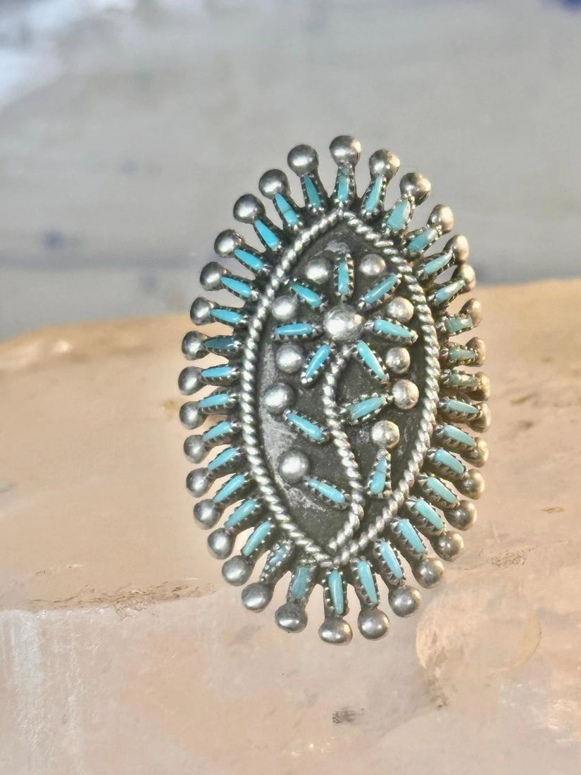 ZUNI RING LONG TURQUOISE FLOWER PETITE POINT RING SIZE 6.7 STERLING SILVER WOMEN: ZUNI RING LONG TURQUOISE FLOWER PETITE POINT RING SIZE 6.7 STERLING SILVER WOMEN Zuni ring long turquoise flower petite point ring size 6.7 Sterling silver women Size 6.75 Weight 6.2g Length 1 3/8" Wi