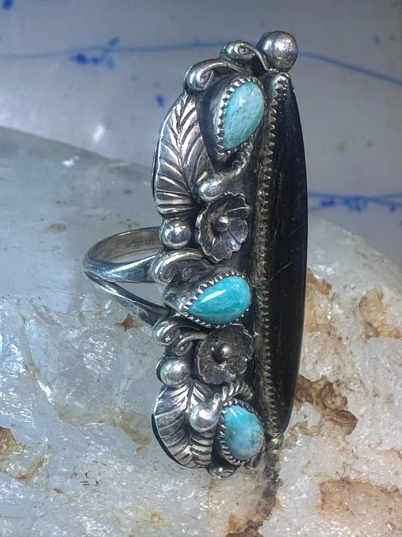 LONG NAVAJO RING VINTAGE TURQUOISE ONYX SIZE 9.25 STERLING SILVER WOMEN GIRLS: LONG NAVAJO RING VINTAGE TURQUOISE ONYX SIZE 9.25 STERLING SILVER WOMEN GIRLS Long Navajo ring vintage turquoise onyx size 9.25 sterling silver women girls Signed L Reeves minor scratching Size 9.25 W