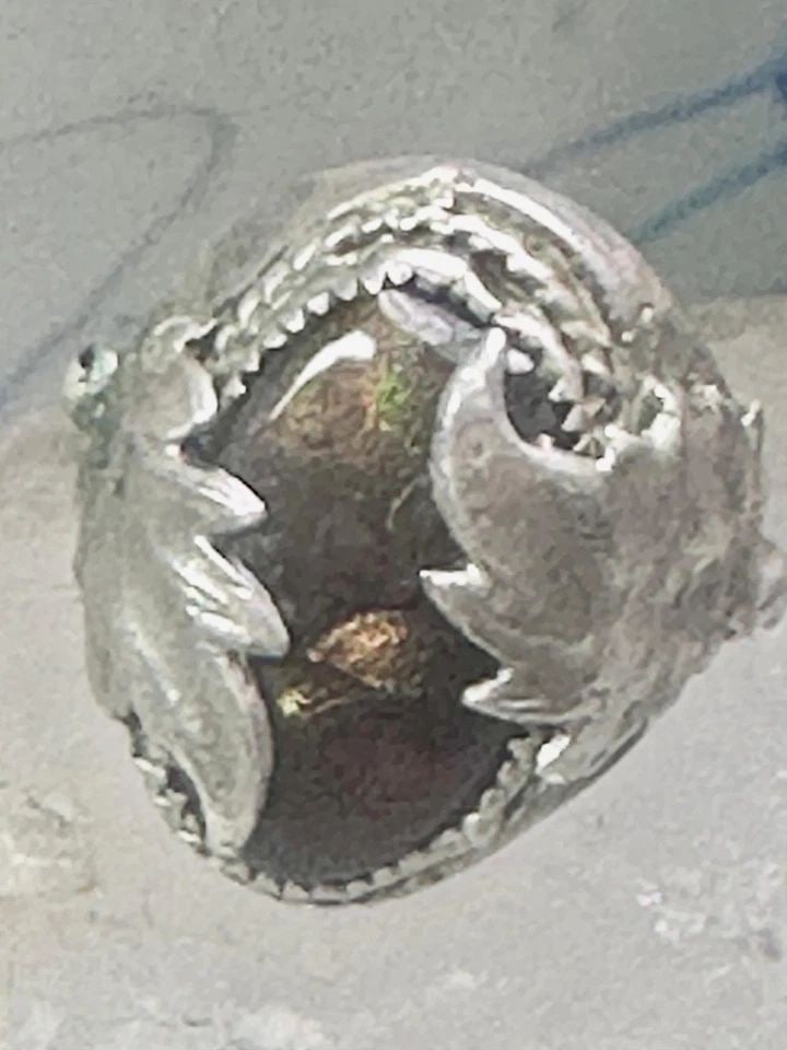 FIRE AGATE RING NAVAJO LEAVES BAND STERLING SILVER SIZE 11 WOMEN MEN: FIRE AGATE RING NAVAJO LEAVES BAND STERLING SILVER SIZE 11 WOMEN MEN Fire Agate ring Navajo leaves band sterling silver size 11 women men Size 11 Between a size 11 and a size 11.25 Weight 20.2g Length