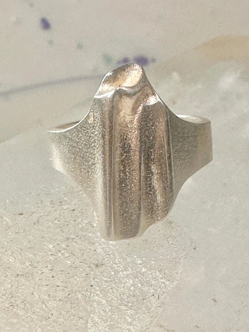 BJORN WECKSTROM RING SIZE 7 BAND "SHUTTLE "STERLING SILVER WOMEN CIRCA 1970'S: BJORN WECKSTROM RING SIZE 7 BAND "SHUTTLE "STERLING SILVER WOMEN CIRCA 1970'S Bjorn Weckstrom ring size 7 band "Shuttle"sterling silver women circa 1970's Size 7 Weight. 5.2g Length. 3/4" Thinnest pat