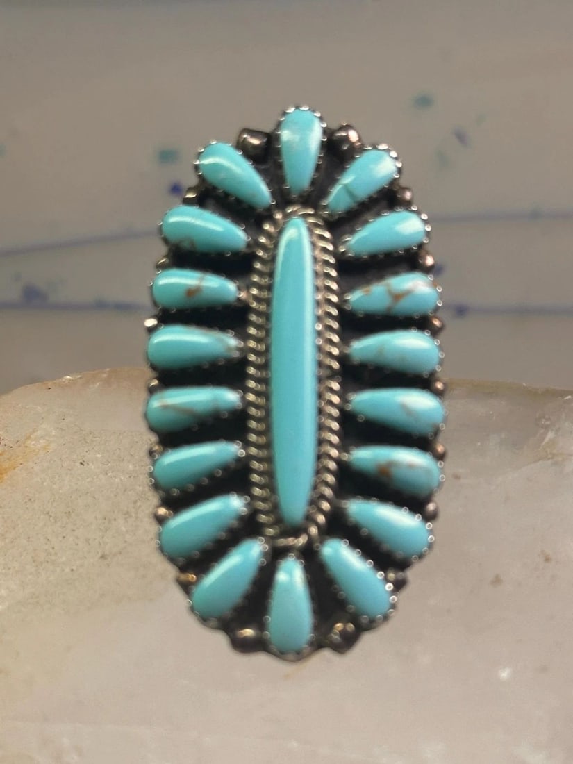 ZUNI NEEDLEPOINT RING TURQUOISE SIZE 8.25 LONG FULL FINGER STERLING SILVER VINT: ZUNI NEEDLEPOINT RING TURQUOISE SIZE 8.25 LONG FULL FINGER STERLING SILVER VINT Zuni needlepoint ring turquoise long full finger Size 8.25 sterling silver vintage 1940's women Signed DB Size 8.25 Weig