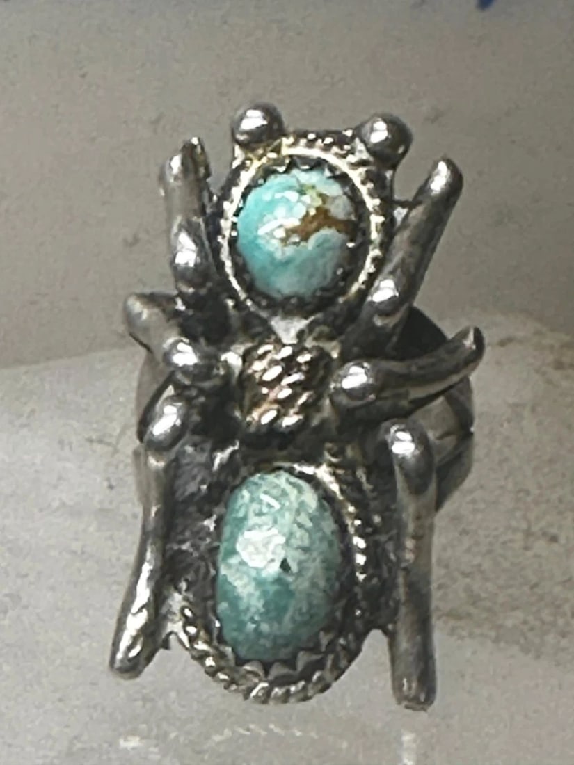 NAVAJO ANT RING TURQUOISE BUG INSECT SIZE 4.2 LEAVES BAND STERLING SILVER WOMEN: NAVAJO ANT RING TURQUOISE BUG INSECT SIZE 4.2 LEAVES BAND STERLING SILVER WOMEN Navajo ant ring bug insect turquoise size 4.25 leaves band sterling silver women girls Size 4.25 Weight 3.2g Length 1 1/
