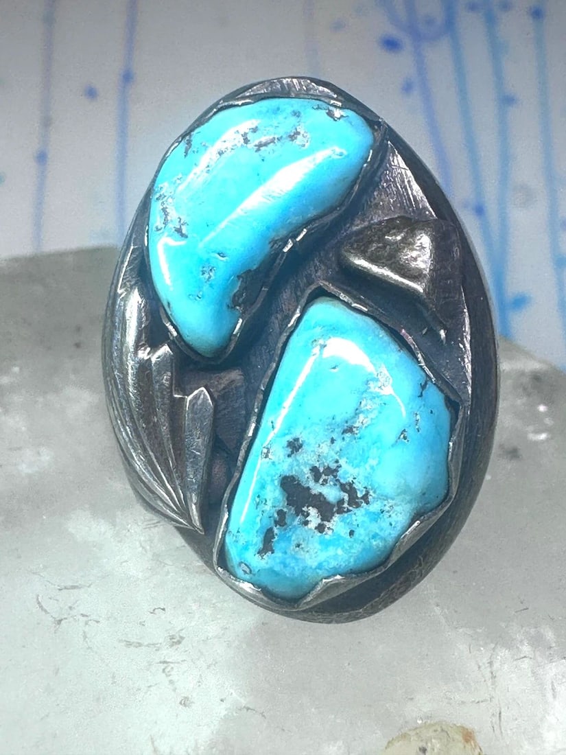 NAVAJO TURQUOISE RING HEAVY BAND STERLING SILVER SIZE 9 WOMEN MEN: NAVAJO TURQUOISE RING HEAVY BAND STERLING SILVER SIZE 9 WOMEN MEN Navajo turquoise ring Heavy band sterling silver size 9 women men may have been resized see photos of inside of the band Size 9 Betwee