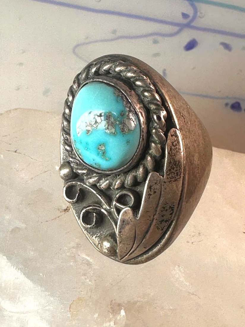 HEAVY NAVAJO RING TURQUOISE SIZE 7.75 STERLING SILVER MEN WOMEN: HEAVY NAVAJO RING TURQUOISE SIZE 7.75 STERLING SILVER MEN WOMEN Heavy Navajo ring turquoise size 7.75 sterling silver men women Size 8.75 Between a size 8.75 and a size 9 Weight 36.9g length 1 1/4" Wi