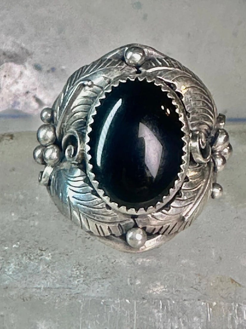NAVAJO ONYX RING LEAVES VINTAGE SIZE 10 STERLING SILVER WOMEN MEN (1 of 1)