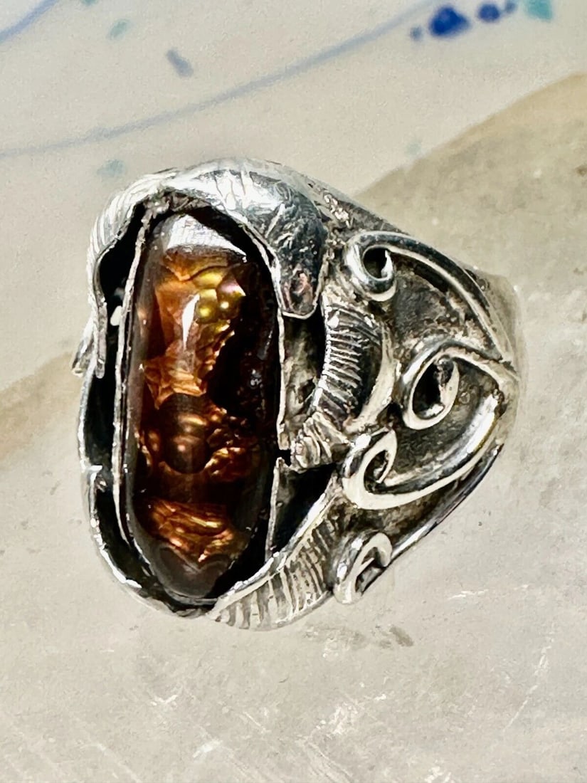 NAVAJO RING FIRE AGATE BAND SIZE 5.50 STERLING SILVER WOMEN: NAVAJO RING FIRE AGATE BAND SIZE 5.50 STERLING SILVER WOMEN Navajo ring fire agate band size 5.50 sterling silver women May Have been resized - See Photos - Structurally Secure Size 5.50 Weight 13.6g 