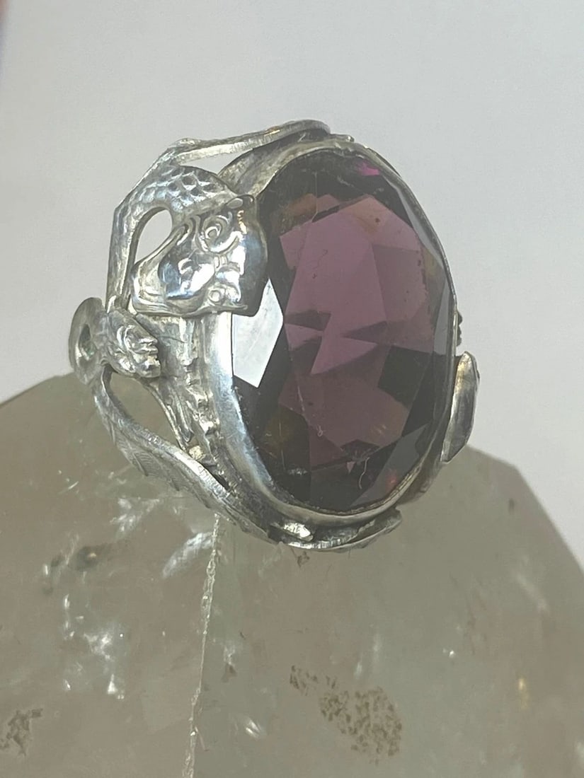 DRAGON RING ART DECO PURPLE FACETED STERLING SILVER WOMEN GIRLS: DRAGON RING ART DECO PURPLE FACETED STERLING SILVER WOMEN GIRLS Dragon ring Art Deco pinky purple faceted sterling silver women girls Size 4 Weight 9.3g Length 1" Width 5/8" Thinnest back of band 1/8"