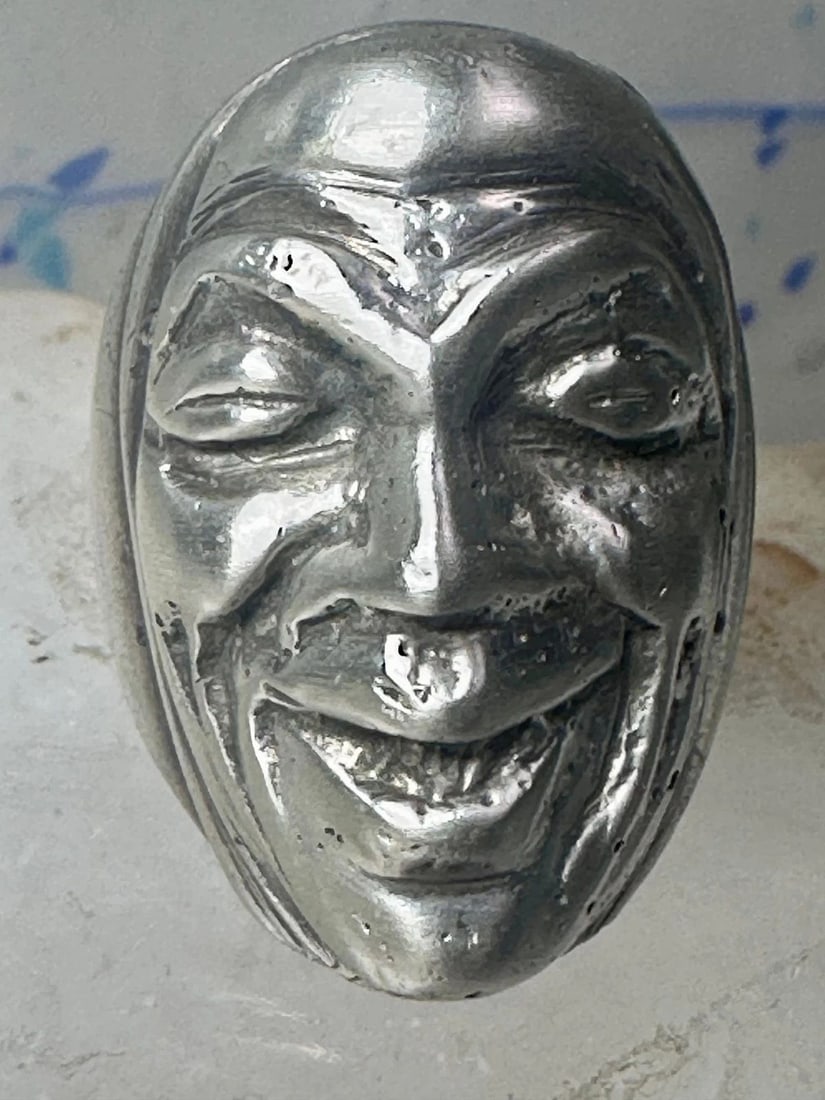 HEAVY FACE RING TRIBAL SMILING BAND STERLING SILVER SIZE 7.75 GIRLS WOMEN MEN: HEAVY FACE RING TRIBAL SMILING BAND STERLING SILVER SIZE 7.75 GIRLS WOMEN MEN Heavy Face ring tribal smiling band sterling silver size 7.75 girls women men Size 7.75 Weight 43.2g Width 1. 1/8" Thinnes