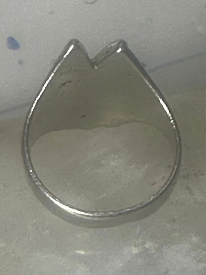 PLAYBOY BUNNY RING TURQUOISE CHIPS BAND SIZE 11.75 WOMEN MEN: PLAYBOY BUNNY RING TURQUOISE CHIPS BAND SIZE 11.75 WOMEN MEN Playboy Bunny ring turquoise chips band southwest Zuni size 11.75 women men Size 11.75 Between a size 11.75 and a size 12 Weight 9.2g Width
