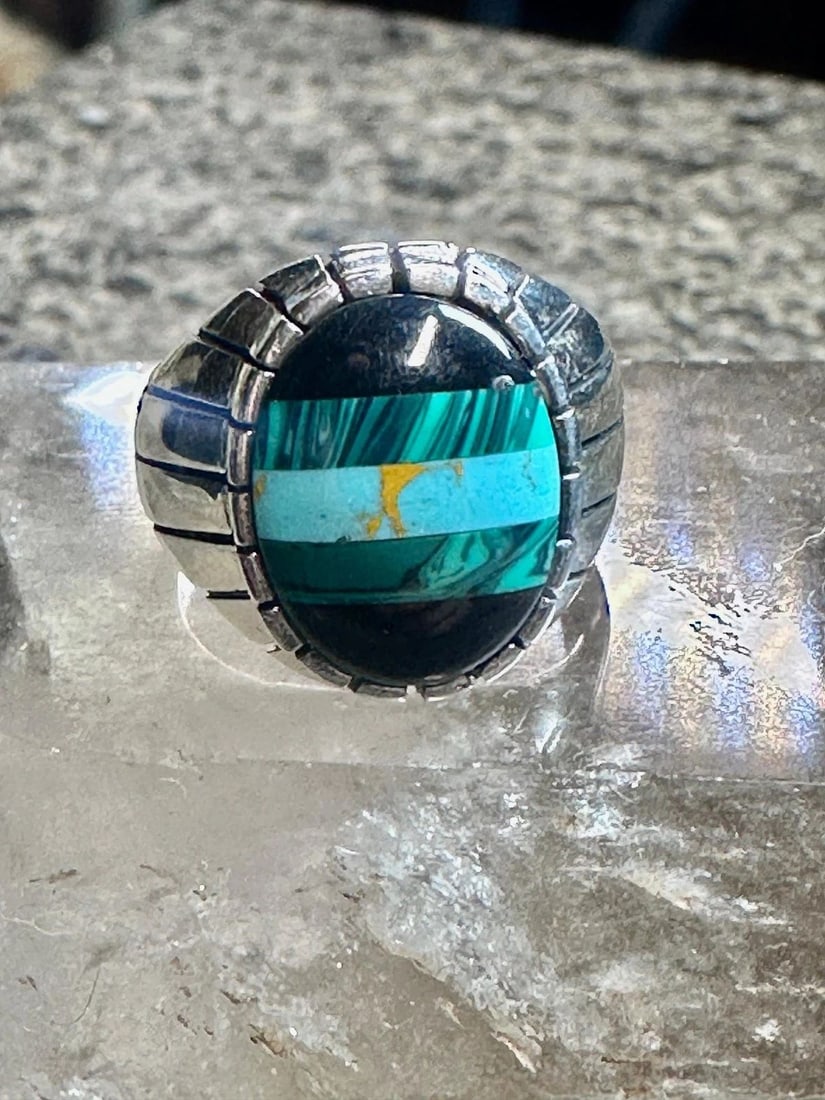 SOUTHWEST RING MALACHITE TURQUOISE ONYX RING SIZE 10 STERLING SILVER WOMEN MEN: SOUTHWEST RING MALACHITE TURQUOISE ONYX RING SIZE 10 STERLING SILVER WOMEN MEN Mexican ring malachite turquoise onyx ring size 10 Sterling silver women men Size 10 Weight. 12.6g Length. 3/4" Width 1/2