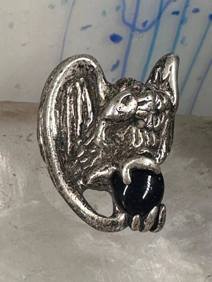 NAVAJO RING EAGLE ONYX SIZE 9 WINGS STERLING SILVER WOMEN MEN: NAVAJO RING EAGLE ONYX SIZE 9 WINGS STERLING SILVER WOMEN MEN Eagle Ring southwestern Onyx size 9 Wings sterling silver women men Band is Slightly Out of Round Wearable as is Size 9 Weight 16.8g Lengt