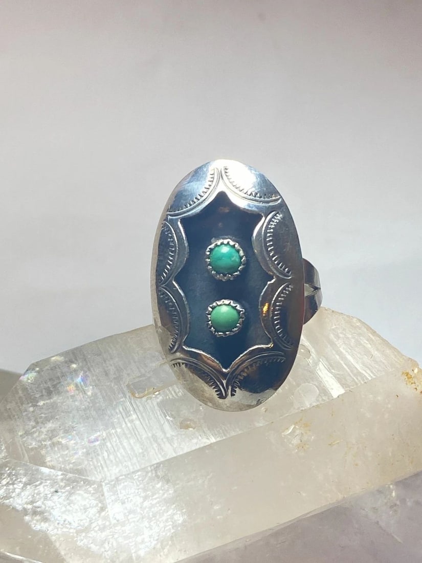 SHADOW BOX RING SIZE 8.25 TURQUOISE LONG STERLING SILVER WOMEN: SHADOW BOX RING SIZE 8.25 TURQUOISE LONG STERLING SILVER WOMEN Shadow Box ring turquoise long sterling silver women Size 8.25 Between a size 8.256 and a size 8.50 Weight 5.6g Length. 1 1/8" Width 3/4"