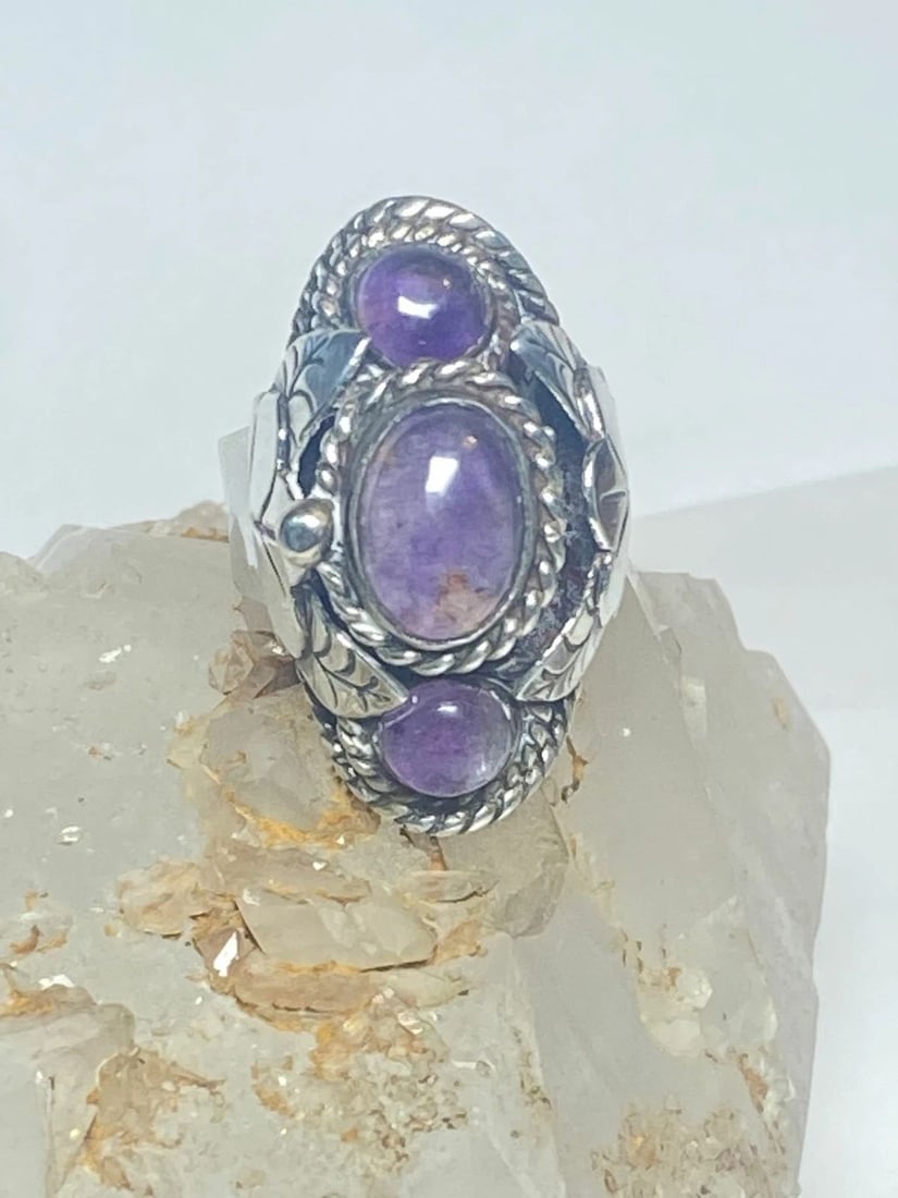 POISON RING MEXICO SOUTHWEST STERLING SILVER WOMEN GIRLS: POISON RING MEXICO SOUTHWEST STERLING SILVER WOMEN GIRLS Poison ring Mexico southwest sterling silver women girls Size 7 adjustable Weight 10.7g Length. 1 1/8" Width. 1/2" Thinnest part 3/16"