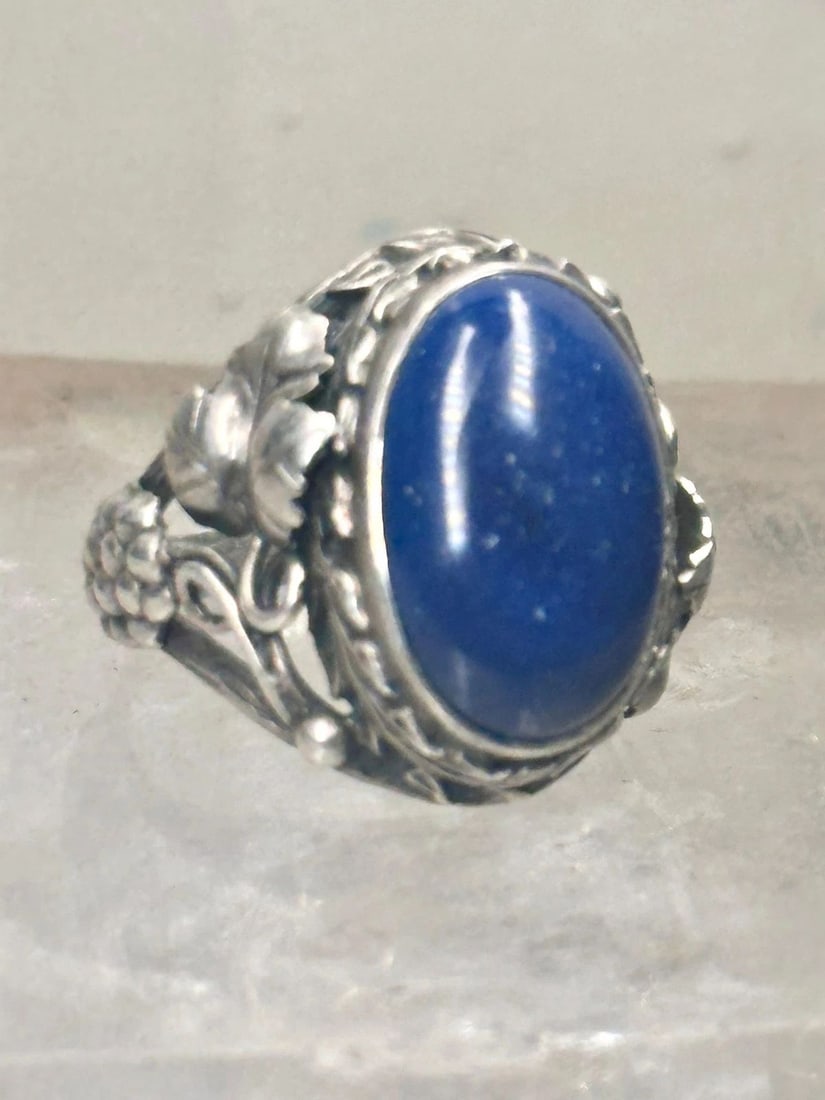 ART DECO RING BLUE LAPIS NOUVEAU GRAPE LEAVES BAND SIZE 4 STERLING SILVER WOMEN: ART DECO RING BLUE LAPIS NOUVEAU GRAPE LEAVES BAND SIZE 4 STERLING SILVER WOMEN Art Deco ring Blue Lapis Nouveau grape leaves band size 4 sterling silver women girls Size 4 Weight 4.7g Length 3/4" Wid