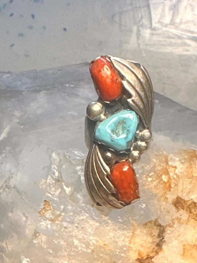 NAVAJO LONG RING TURQUOISE CORAL SIZE 5.5 STERLING SILVER WOMEN GIRLS: NAVAJO LONG RING TURQUOISE CORAL SIZE 5.5 STERLING SILVER WOMEN GIRLS Navajo long ring Turquoise Coral size 5.5 sterling silver women girls Size 5.5 Between a size 5.5 and a size 5.75 Weight 11.6g Len