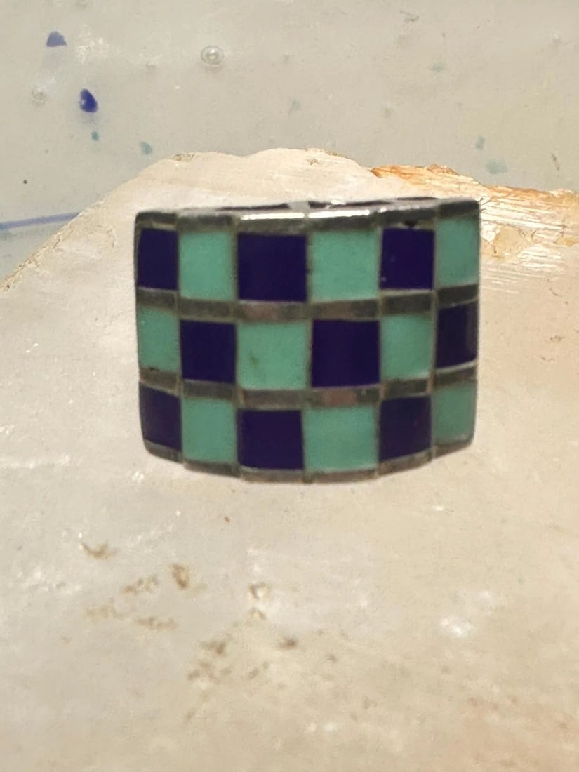 VINTAGE CHECKERBOARD RING CIGAR BAND BLUE LAPIS TURQUOISE SIZE 10.50 STERLING SI: VINTAGE CHECKERBOARD RING CIGAR BAND BLUE LAPIS TURQUOISE SIZE 10.50 STERLING SI Vintage checkerboard ring cigar band blue lapis turquoise size 6.75 sterling silver women Size 6.75 Weight. 7.5g Length