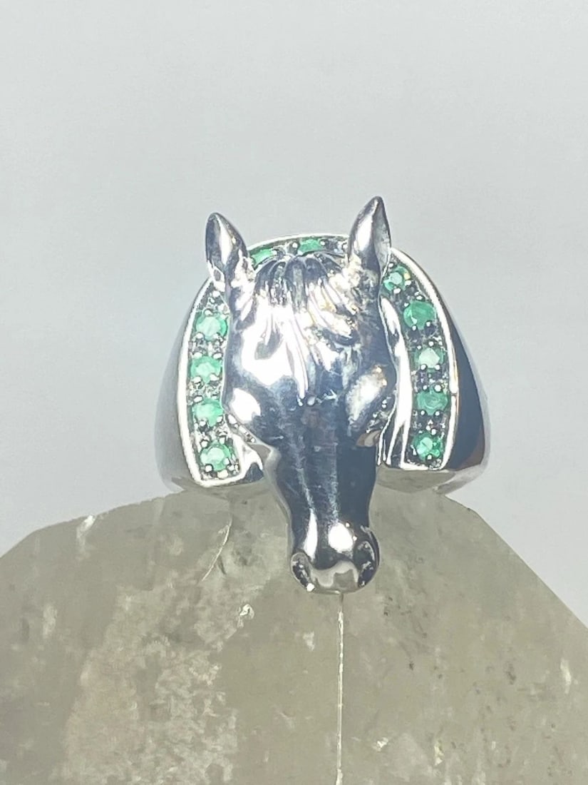 HORSE RING FACE RING HORSESHOE GOOD LUCK COWGIRL STERLING SILVER WOMEN: HORSE RING FACE RING HORSESHOE GOOD LUCK COWGIRL STERLING SILVER WOMEN Horse ring face ring horseshoe good luck cowgirl sterling silver girls women Size 7 Weight 16.2g length. 1" Width 1/2" Thinnest p