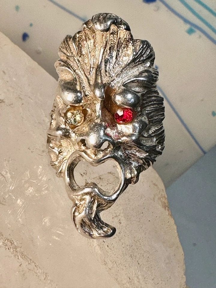 GREEN MAN FACE RING SIZE 7.50 WIND MONSTER STERLING SILVER WOMEN MEN: GREEN MAN FACE RING SIZE 7.50 WIND MONSTER STERLING SILVER WOMEN MEN Green man face ring size 7.50 Wind monster sterling silver women men AS IS missing a red eye I leave the rings unpolished until I s