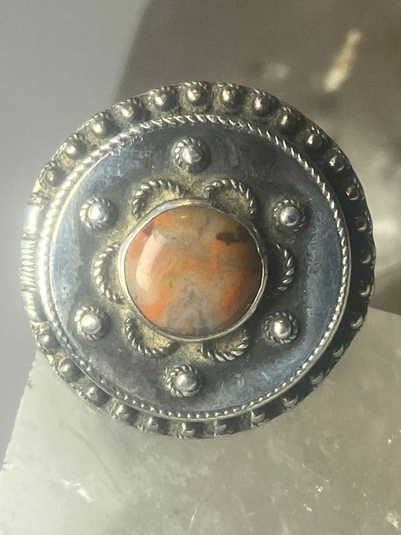 POISON RING AGATE STERLING SILVER WOMEN GIRLS: POISON RING AGATE STERLING SILVER WOMEN GIRLS Poison ring agate sterling silver women girls Size 7.75 Weight. 9.3g Length. 1" Width. 1" Thinnest part 1/8"