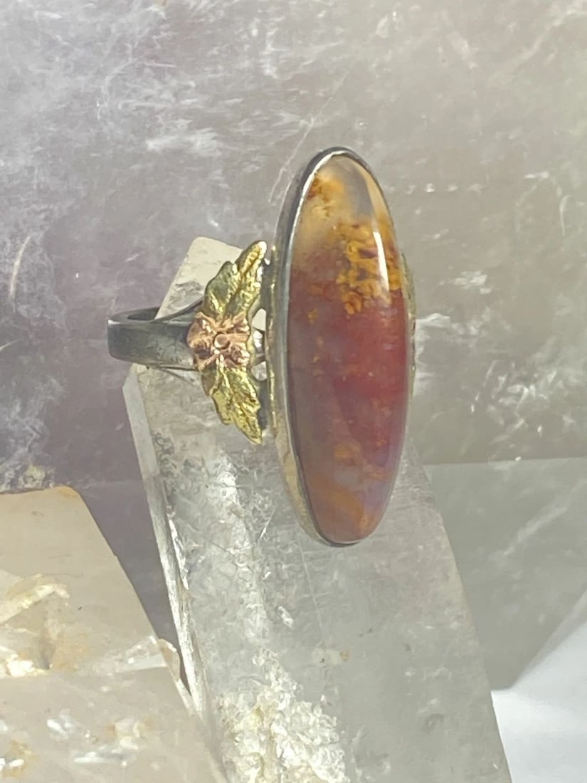 AGATE RING LONG ART DECO PINKY STERLING SILVER WOMEN GIRLS METAL OVERLAY ON LEAV: AGATE RING LONG ART DECO PINKY STERLING SILVER WOMEN GIRLS METAL OVERLAY ON LEAV Agate ring long Art Deco pinky sterling silver women girls metal overlay on leaves Size 4.50 Weight 4.2g Length 7/8" Wi