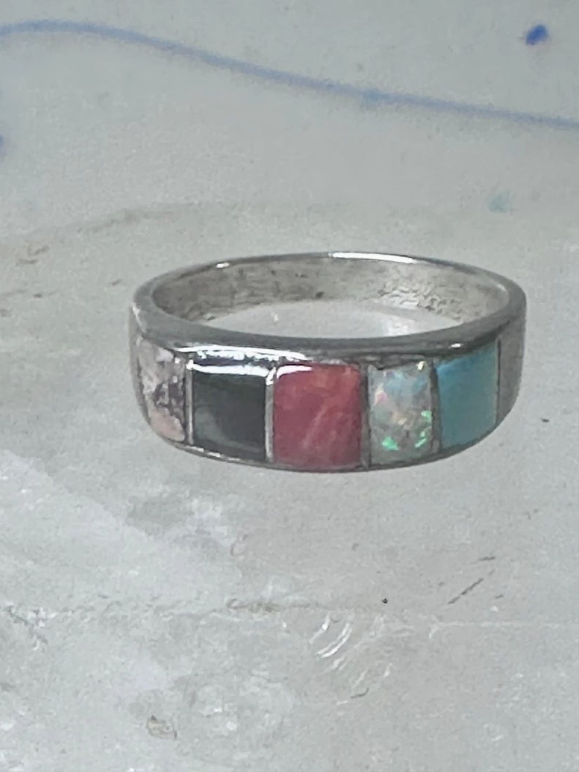 VINTAGE ZUNI RING TURQUOISE MULTI GEMSTONE SIZE 9.25 STERLING SILVER WOMEN MEN: VINTAGE ZUNI RING TURQUOISE MULTI GEMSTONE SIZE 9.25 STERLING SILVER WOMEN MEN Vintage Zuni ring turquoise multi gemstone size 9.25 sterling silver women men Size 9.25 Between a size 9.25 and a size 9