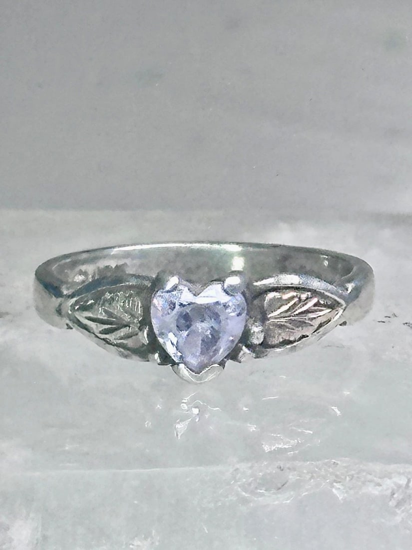 BLACK HILLS GOLD RING LEAVES SLENDER VALENTINE HEART LOVE BAND SIZE 5 STERLING S: BLACK HILLS GOLD RING LEAVES SLENDER VALENTINE HEART LOVE BAND SIZE 5 STERLING S Black Hills Gold Ring leaves slender valentine heart love band size 5 sterling silver women pinky 12K over sterling sil