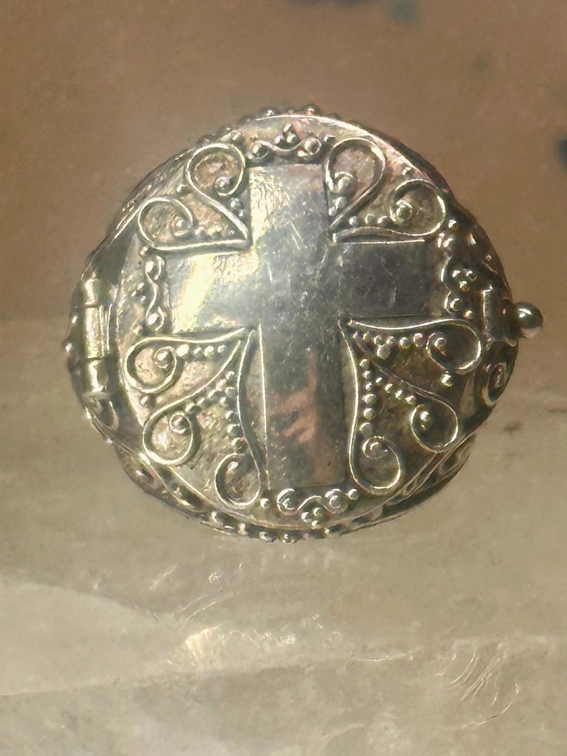 POISON RING CROSS RELIGIOUS BAND SIZE 7 STERLING SILVER WOMEN GIRLS (1 of 2)