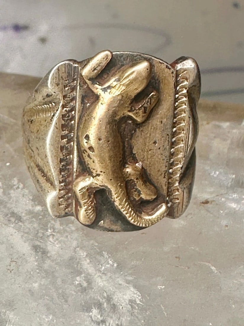 LIZARD RING REPTILE BAND SIZE 9.75 STERLING SILVER WOMEN MEN: LIZARD RING REPTILE BAND SIZE 9.75 STERLING SILVER WOMEN MEN Lizard ring reptile band size 9.75 sterling silver women men Size 9.75 Between a size 9.75 and a size 10 Weight 8.8g Length 3/4" Width 5/8"