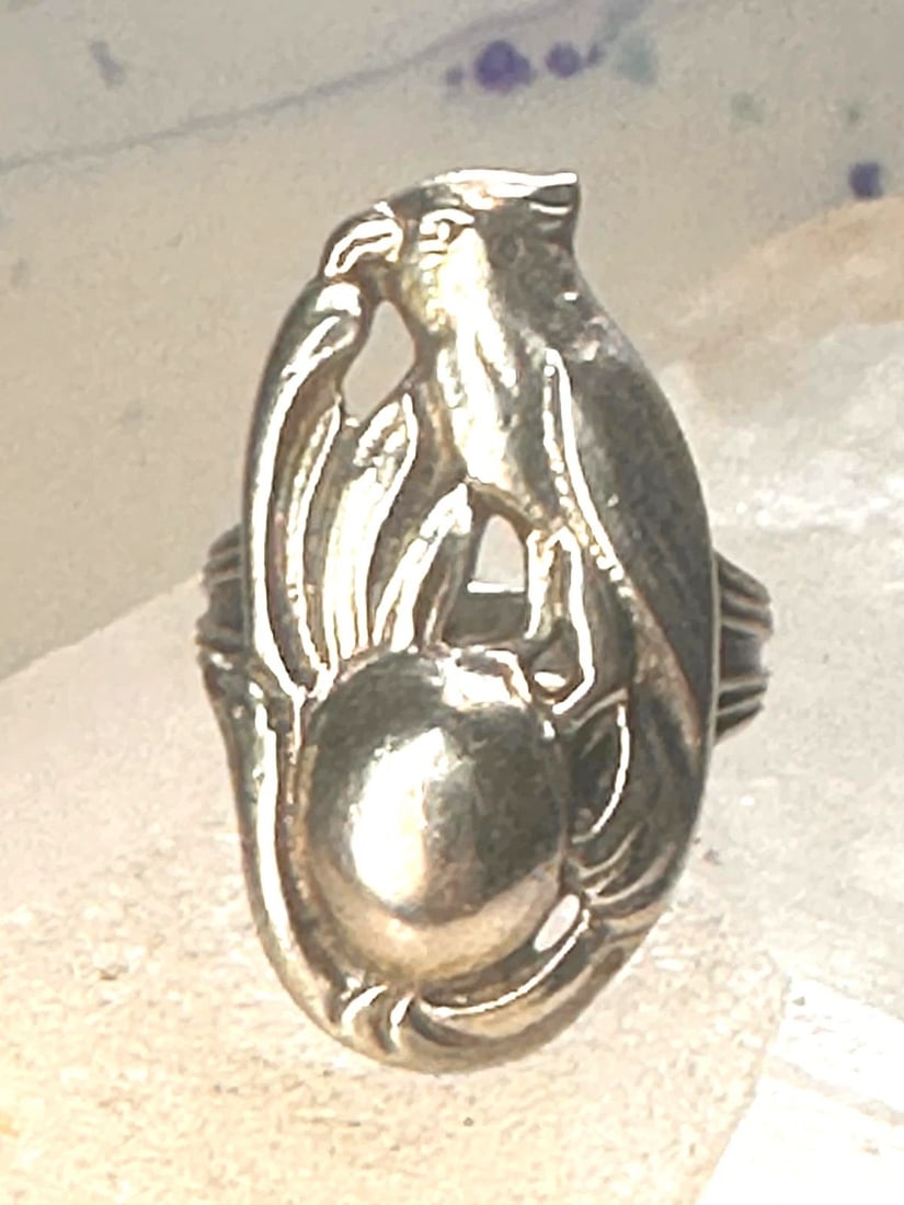 BIRD RING SIZE 6.75 FLORAL STERLING SILVER WOMEN GIRLS: BIRD RING SIZE 6.75 FLORAL STERLING SILVER WOMEN GIRLS Bird ring size 6.75 floral sterling silver women girls Size 6.75 Weight. 8.3g Length 1 1/4" Width 5/8" Thinnest part of band 3/16"