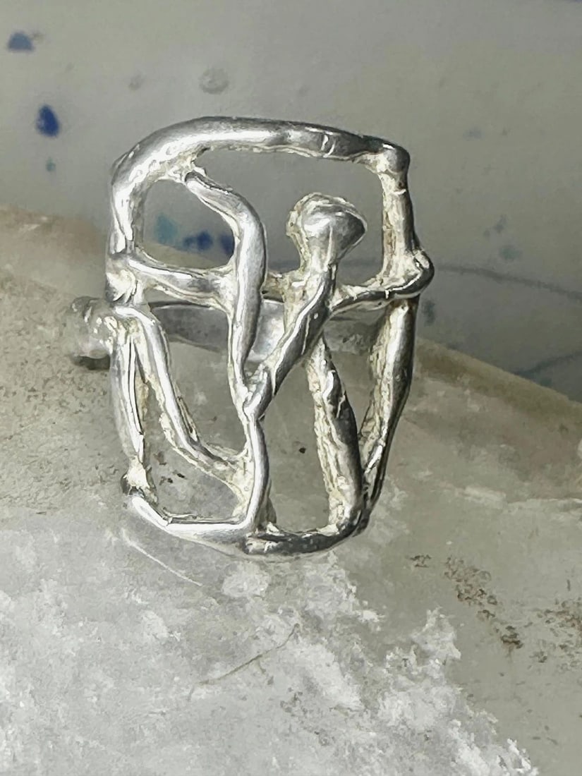 ABSTRACT FIGURATIVE RING HUMAN FIGURE BRUTALIST BAND SIZE 8 STERLING SILVER FIGU (1 of 2)